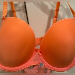 Freya Peach Molded Plunge Bra US size 36F